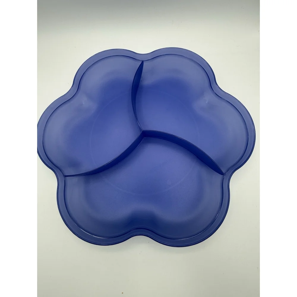 Tupperware classic divided